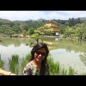 Meet your Posher, Eneida